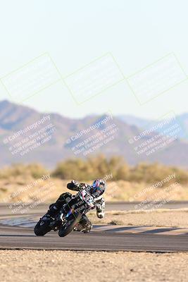 media/Dec-07-2025-CVMA (Sun) [[3e7d2de5dc]]/Race 17-Amateur Formula Middleweight/